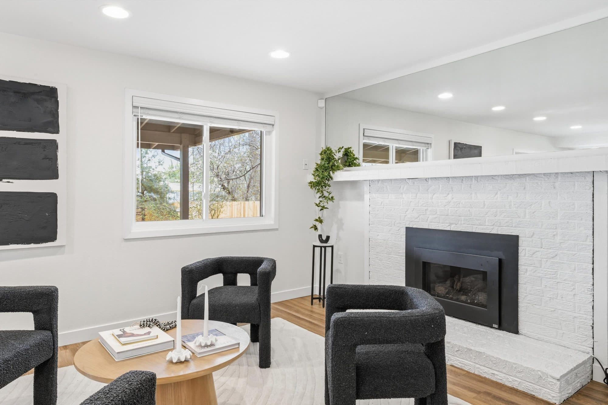 4744 Essex Ct — photo 4 of 10